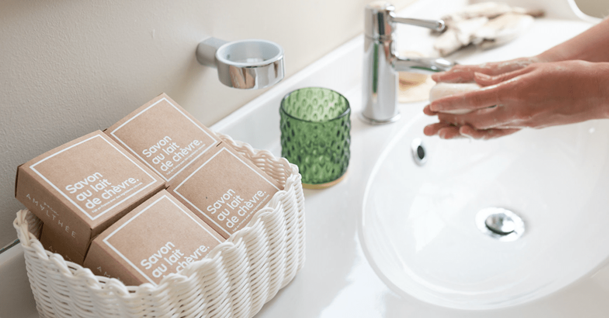 Zoom sur les bienfaits du lait de chèvre sur la peau